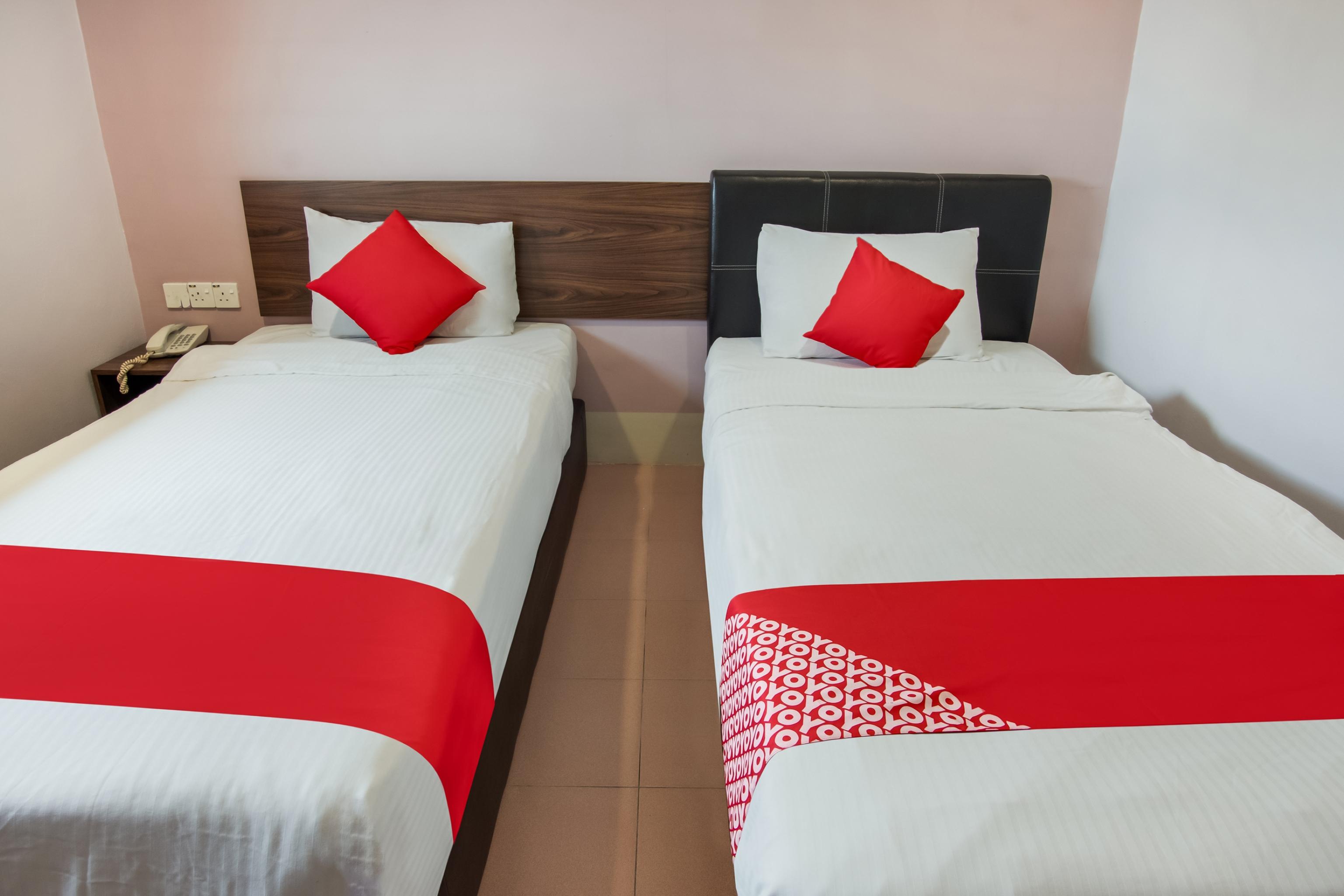 Oyo 89480 Dream House Hotel Skudai Exterior foto